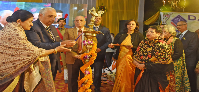 The President DAV CMC New Delhi; Arya Rattan Dr. Punam Suri, Padma Shree Awardee visited DAVCPS, Man